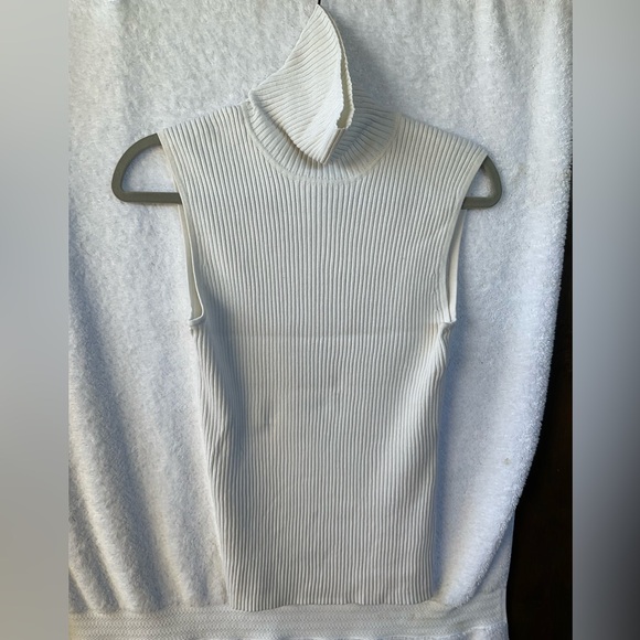 Chico’s Apparel Sleeveless Rib Pullover Optic White; NWT; M/8 - Picture 3 of 12